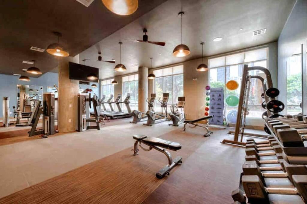 Downtown Living 1Br W/ Free Parking Garage Apartment Houston Ngoại thất bức ảnh