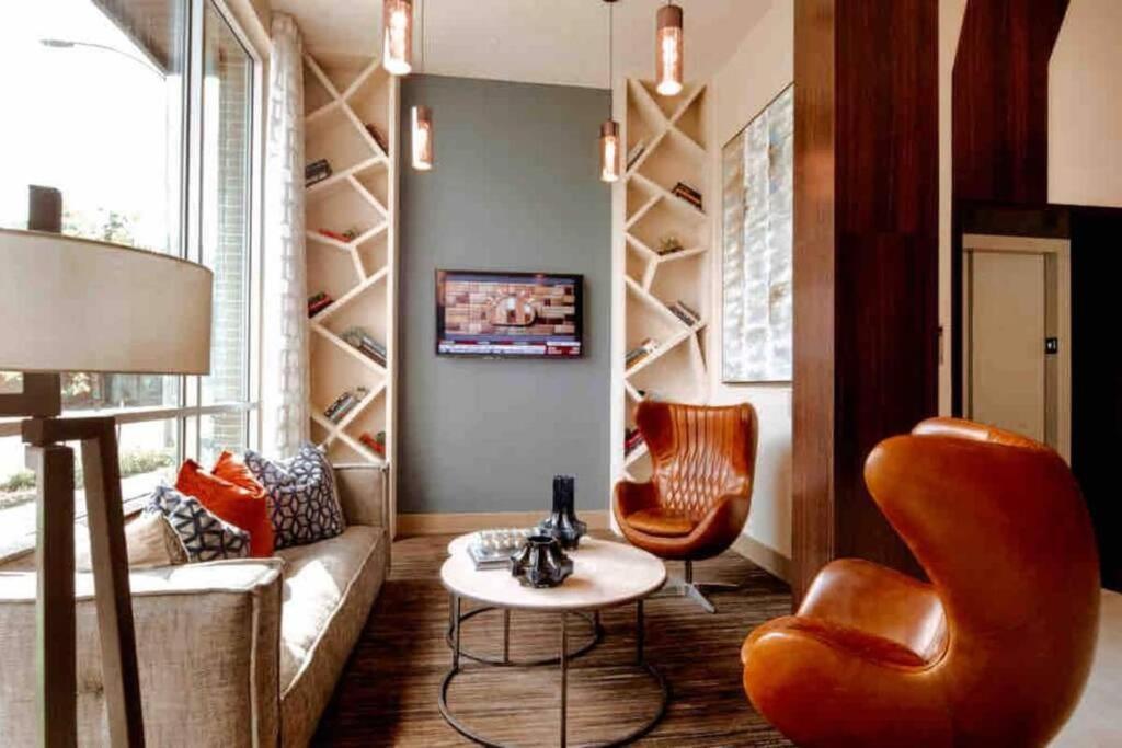 Downtown Living 1Br W/ Free Parking Garage Apartment Houston Ngoại thất bức ảnh